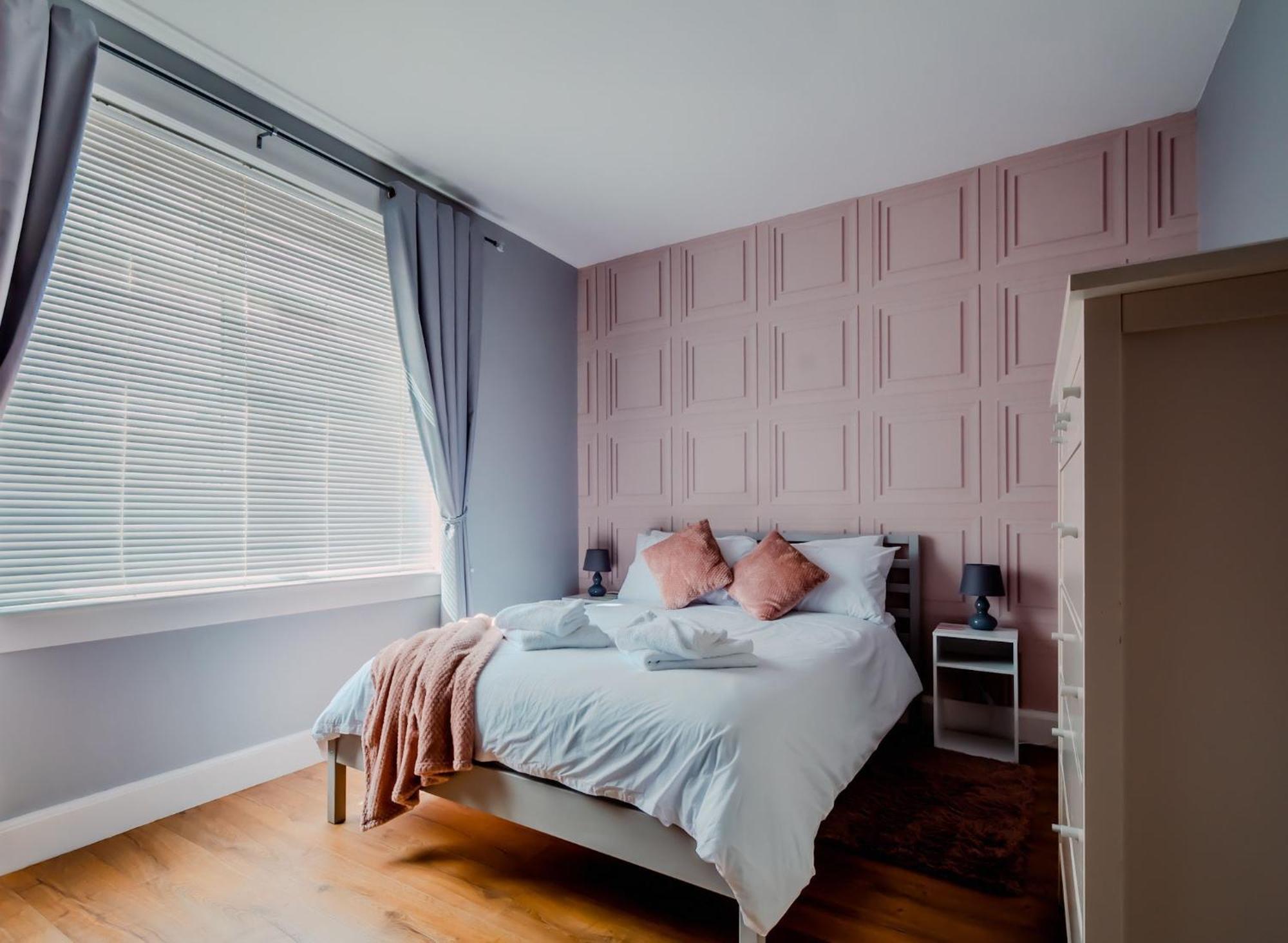 Crewe Apartment - 2 Bed, Free Off Street Parking And Private Garden EDI Buitenkant foto