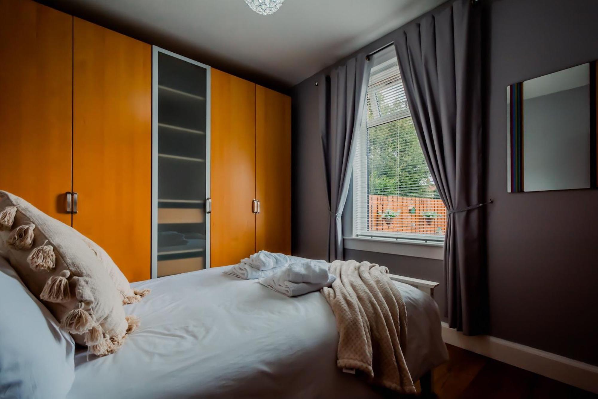 Crewe Apartment - 2 Bed, Free Off Street Parking And Private Garden EDI Buitenkant foto