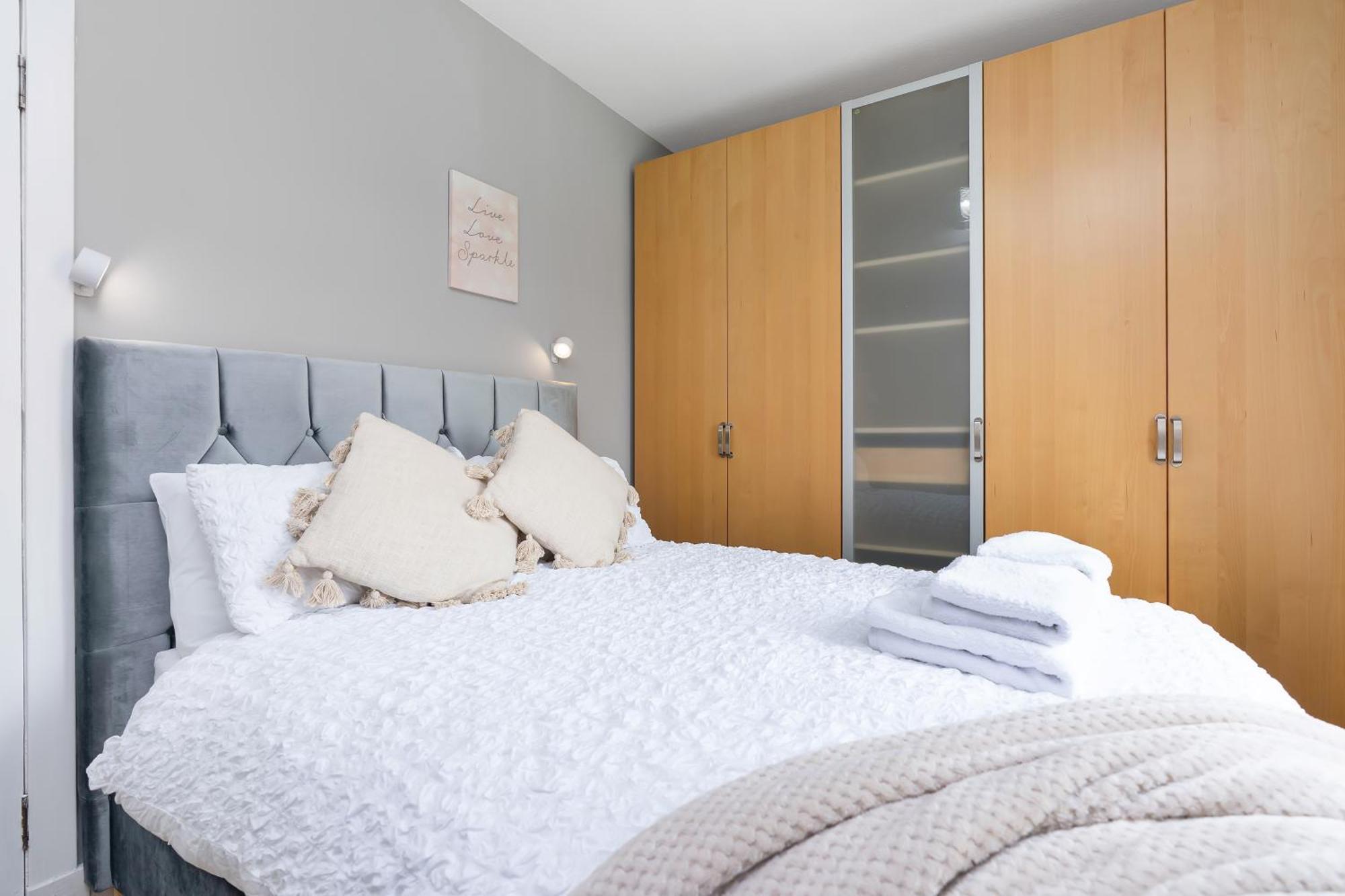Crewe Apartment - 2 Bed, Free Off Street Parking And Private Garden EDI Buitenkant foto