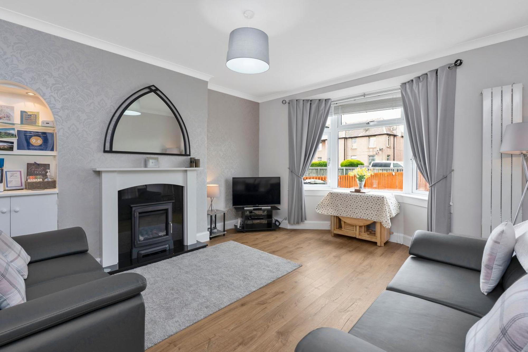 Crewe Apartment - 2 Bed, Free Off Street Parking And Private Garden EDI Buitenkant foto